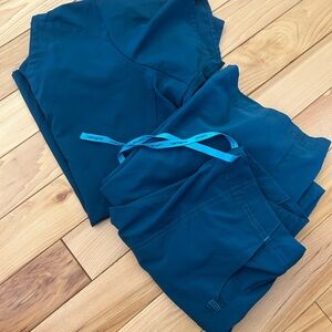 Carhartt/Wonderwink Teal Scrub Set- straight leg pants, front pocket top